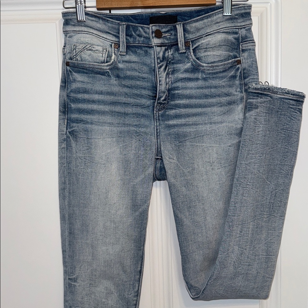 Buckle Black Fit No. 75 Skinny Light Blue Jeans